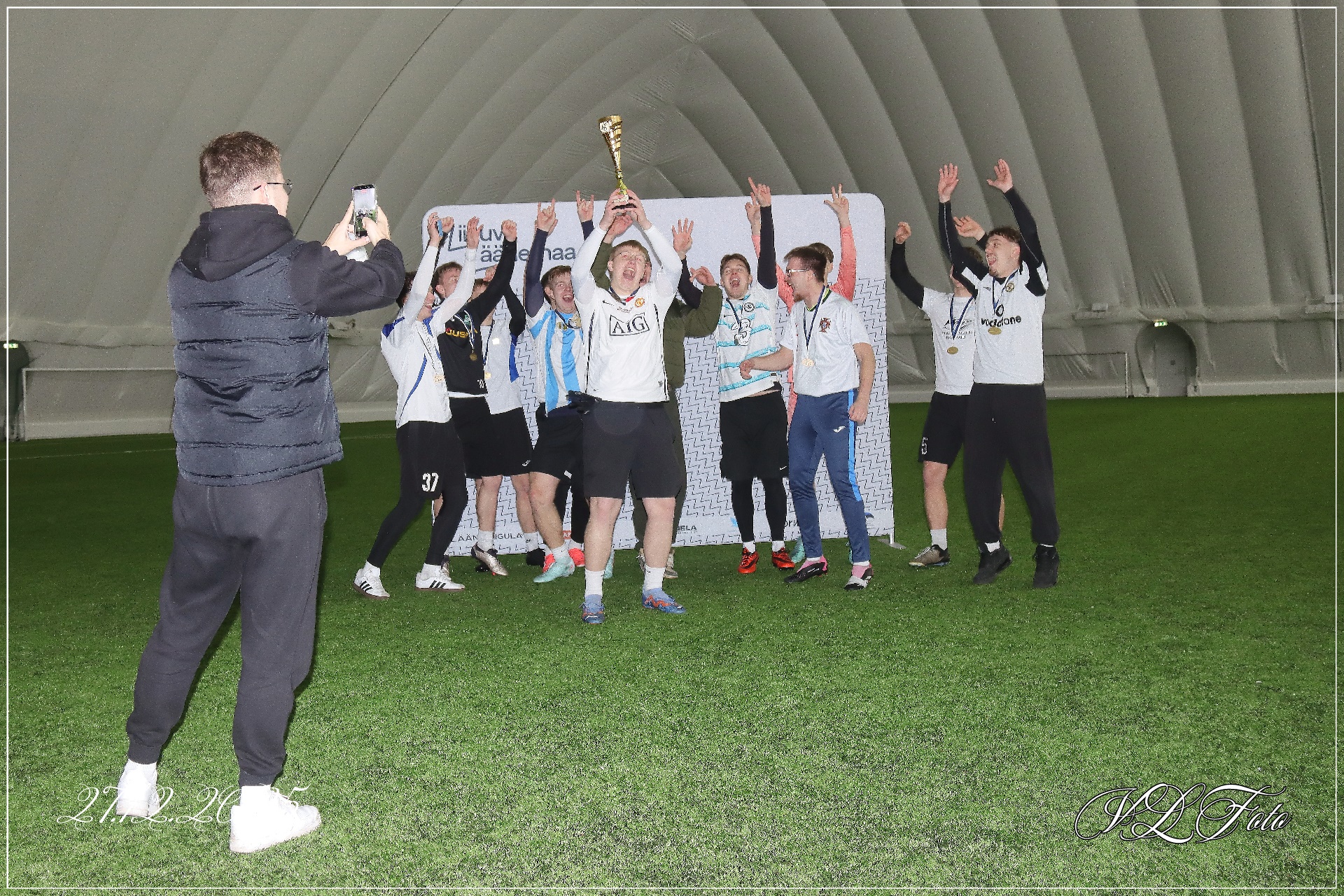 Laupäeval, 27. detsembril toimusid Haapsalu Uuemõisa jalgpallihallis Läänemaa meistrivõistlused jalgpallis, mis tõi võistlema 94 jalgpallurit ning hulgaliselt p