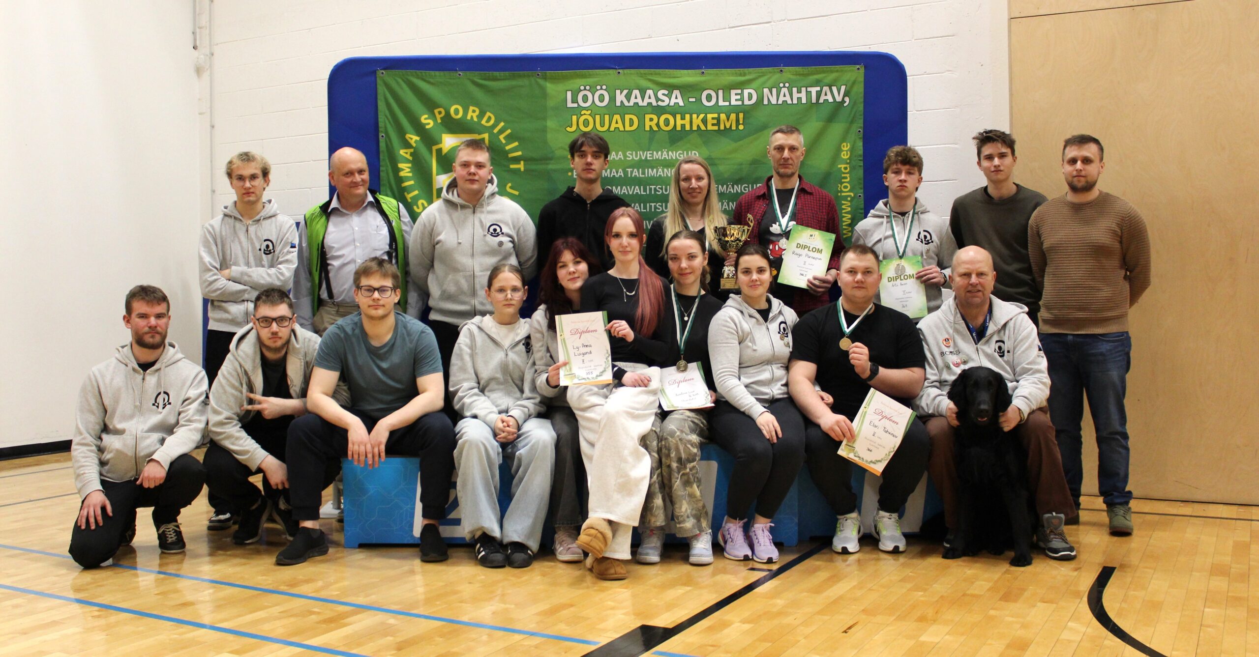 Maaspordiliit “JÕUD” meistrivõistlustel õhkrelvadest oli maakondadest parim Läänemaa. Läänemaa laskurid panid kokku maakonna esinduse ja olid kaheksa osalenud m